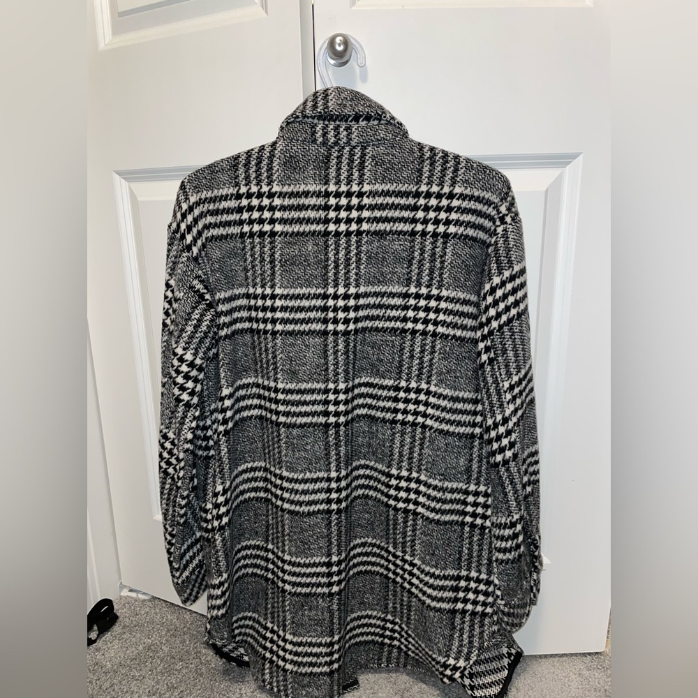 beautiful light weight spring jacket!